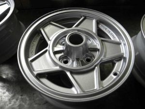 CROMODORA RESTORER pict-6-上塗仕上塗装