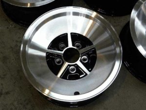 TOYOTA GENUINE WHEEL pict-3-after(紛体塗装→黒塗装→ダイヤモンドカット加工)