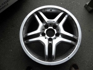 AMG18ｲﾝﾁﾘﾒｲｸ