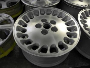 NISSAN CIMA pict-笠3-紛体塗装→ｼﾙﾊﾞｰ塗装→ﾀﾞｲﾔﾓﾝﾄﾞｶｯﾄ加工