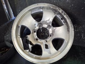 4WD用ｱﾙﾐｻﾋﾞ修理 pict-2-全剥離(01)