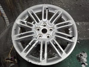 ﾗﾝﾄﾞﾛｰﾊﾞｰ純正ﾘﾒｲｸ pict-2-塗装全剥離1(表)