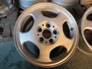 ﾍﾞﾝﾂ純正16ｲﾝﾁ ﾚｽﾄｱ pict-1-before(ﾍﾞﾝﾂ16 ﾚｽﾄｱ)