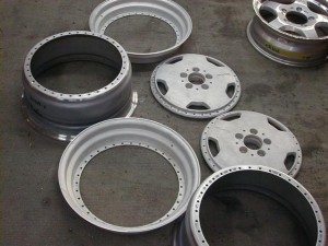 AMG 3ﾋﾟｰｽ ﾚｽﾄｱ pict-2-ｶﾞﾘｷｽﾞ溶接修理・ﾃﾞｨｽｸ塗装剥離