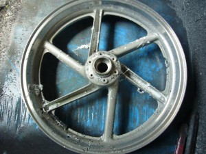 ﾎﾝﾀﾞ2輪ﾚｽﾄｱ pict-2-塗装全剥離01