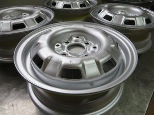 VW GOLFｽﾁｰﾙﾎｲｰﾙﾚｽﾄｱ4-after(ｼﾙﾊﾞｰ仕上)