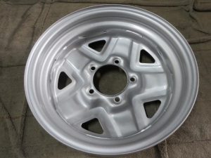 ｽｽﾞｷｼﾞﾑﾆｰ純正ｽﾁｰﾙﾎｲｰﾙ色替え 1-before02