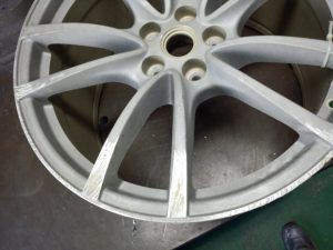 フェラーリ純正speedlineレストア 3-カケ、キズ修理